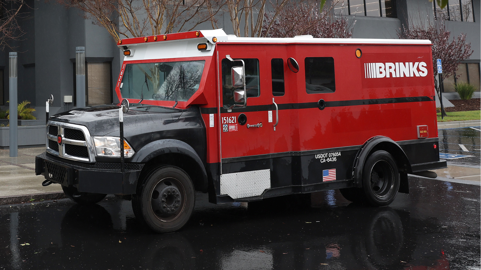 Brink's armored truck guard robbed at gunpoint in Reseda