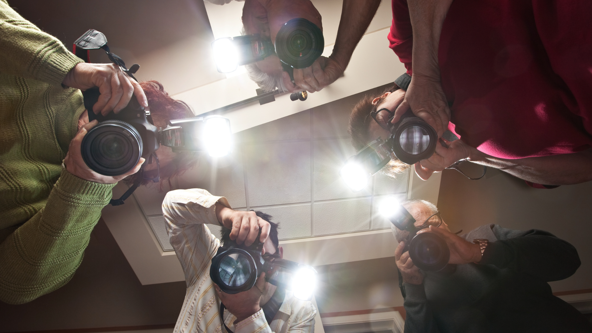 Should the media show graphic images of violence?