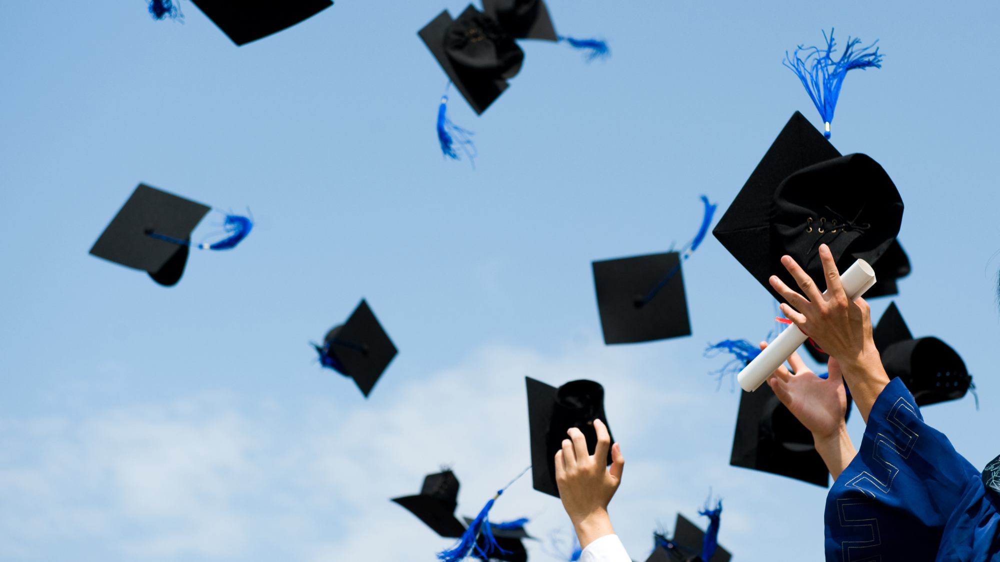 200 LAUSD seniors get their diplomas despite extraordinary challenges