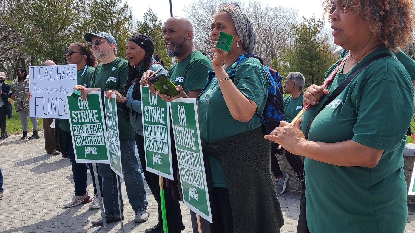 Brandon Johnson joins striking Chicago State University faculty, staff on the picket line