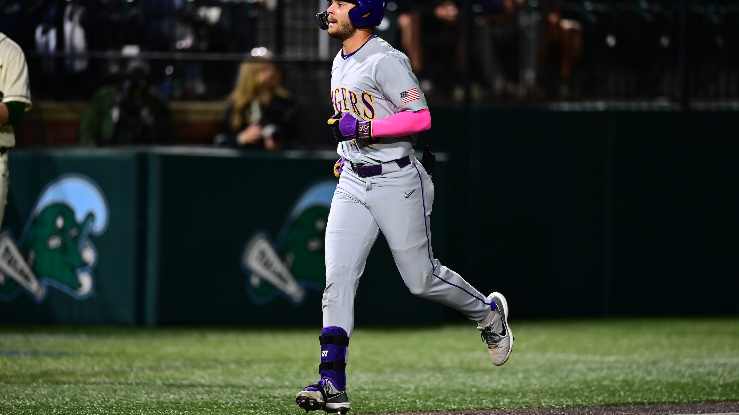 Top-ranked LSU baseball mashes 11-5 win at Tulane