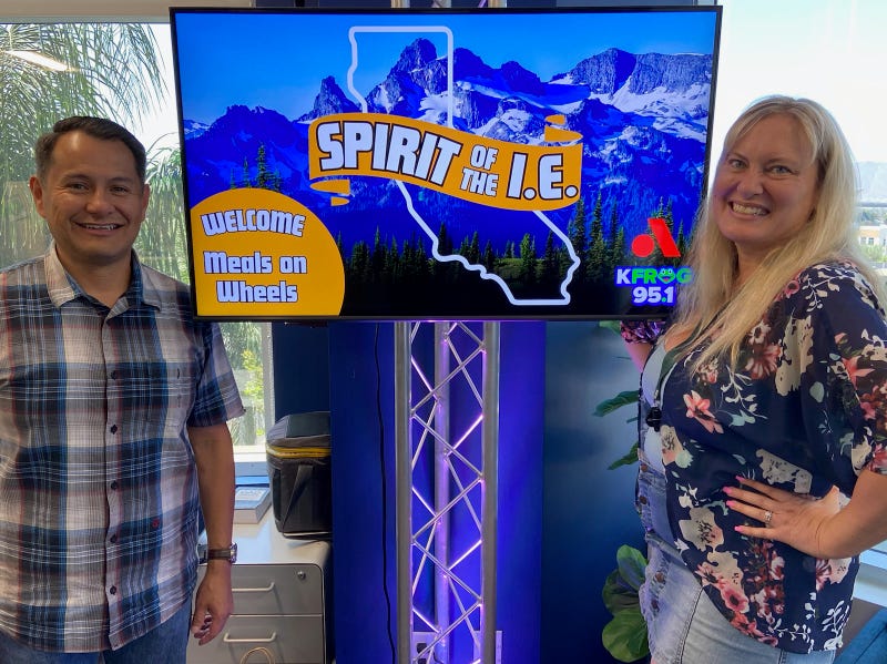 Alex Arana of Riverside Meals on Wheels with K-Frog's Pepper