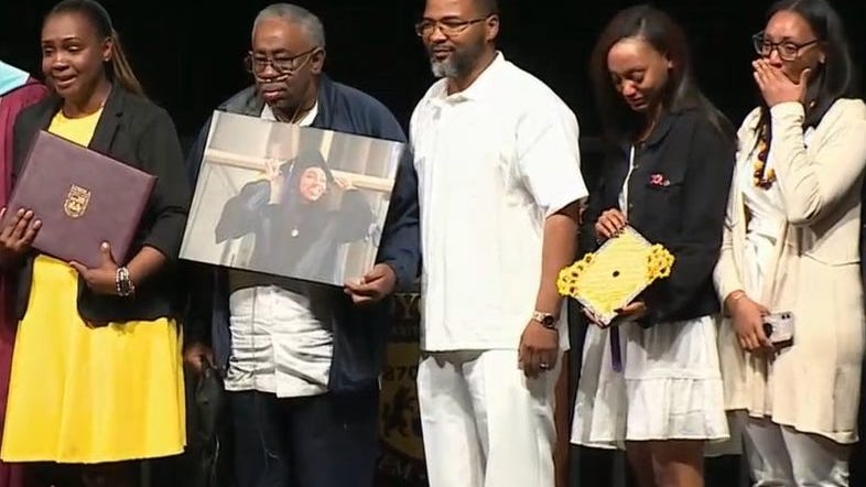 Aréanah Preston’s mother gets standing ovation during emotional Loyola commencement ceremony