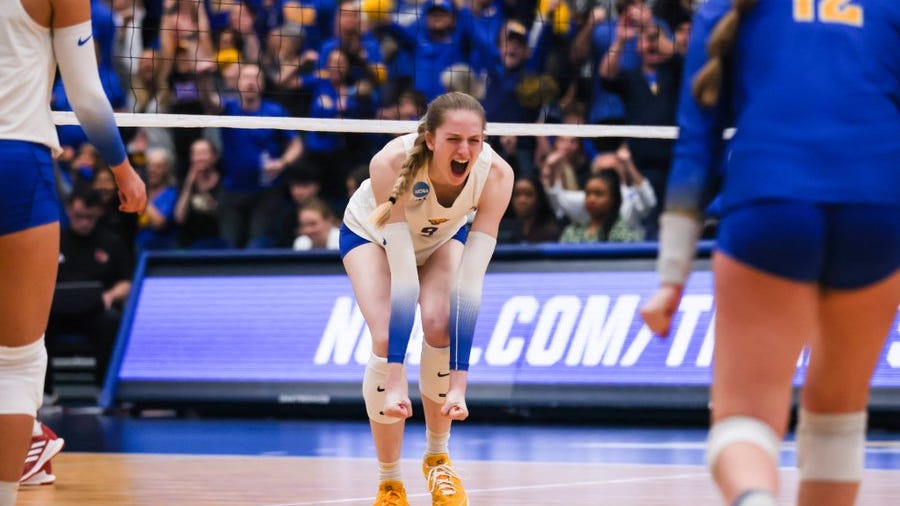 Pitt advances to Final 4