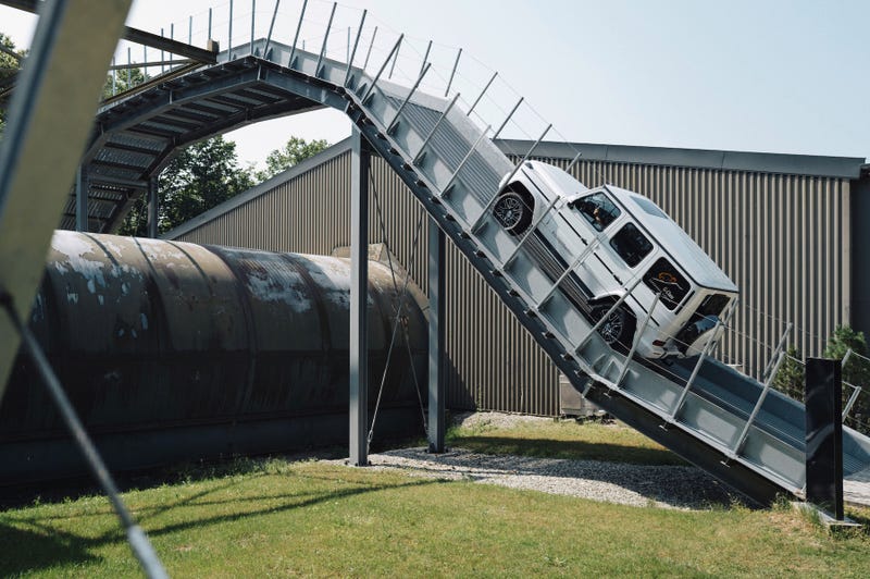 G-Class-Experience-Center-Gratz-Austria-G-Climb