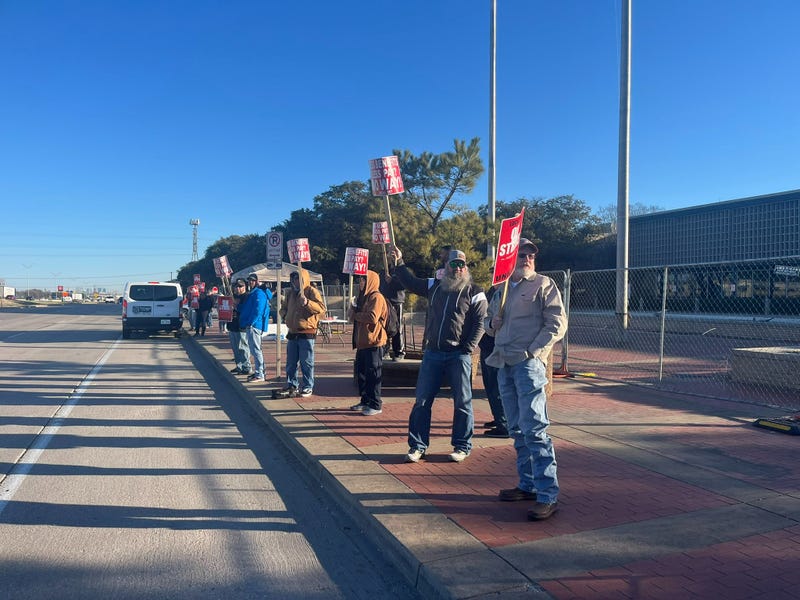 Molson Coors workers on strike in Fort Worth, Texas on Monday, Feb. 19, 2024.