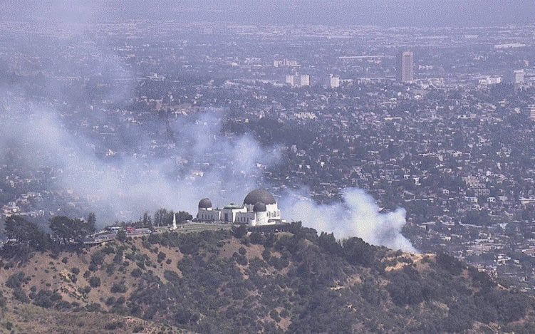 Brush fire in Griffith park