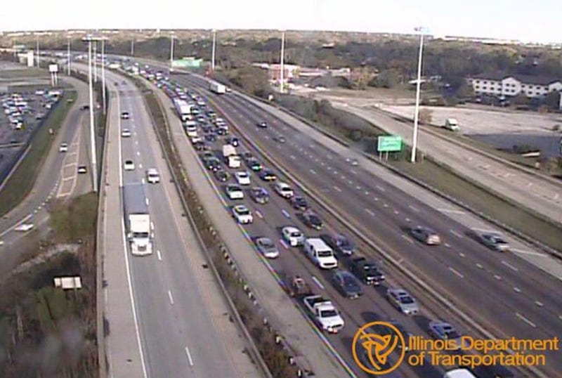 traffic flowing on Eisenhower Expressway