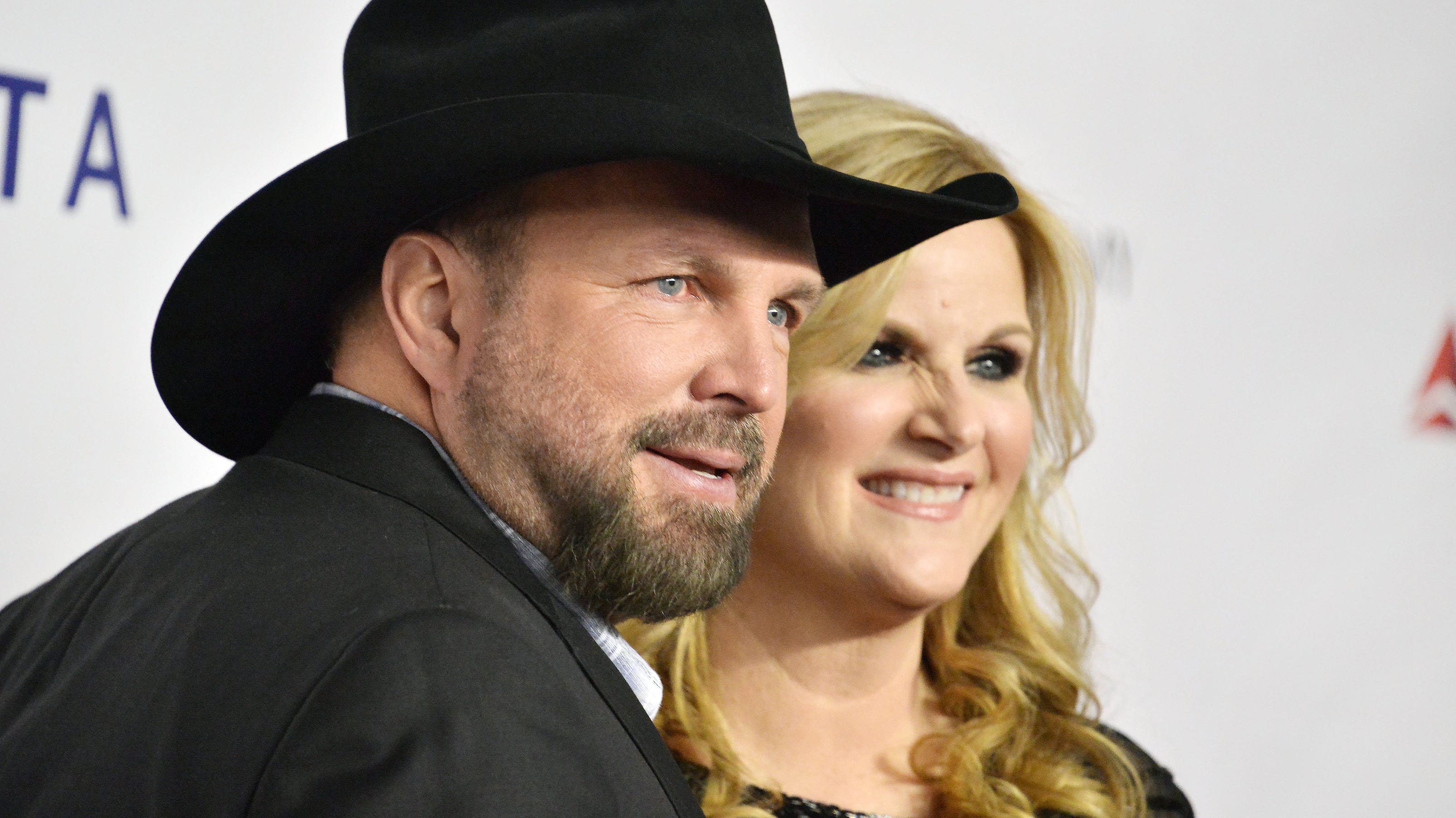 Garth Brooks Celebrates His Legacy With Customizable 7-Disc Vinyl Collection