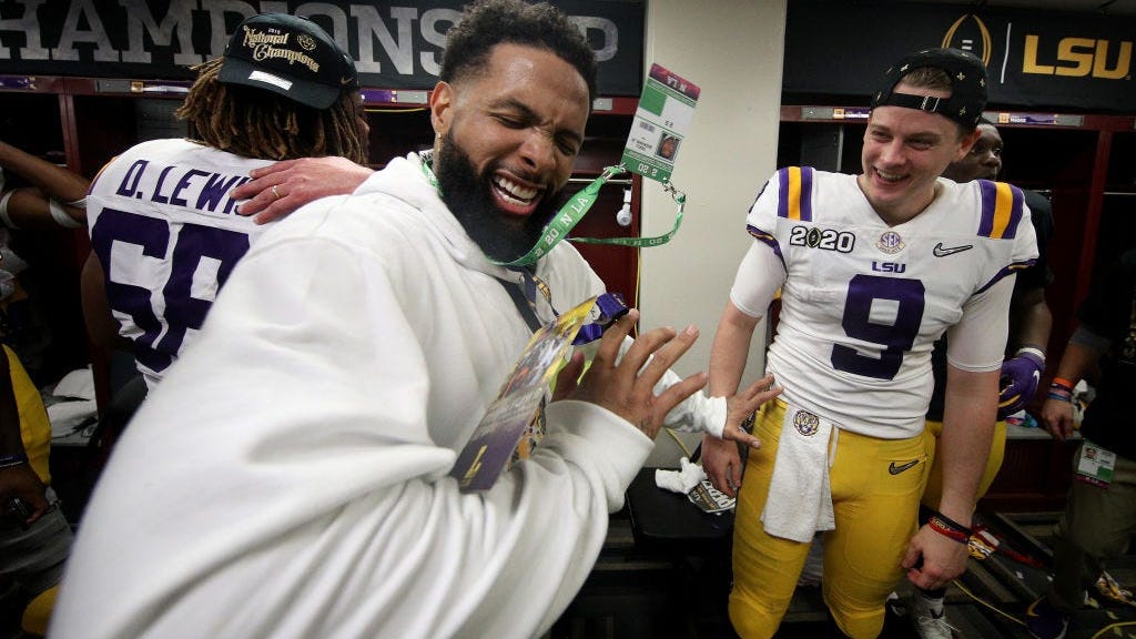 Odell Beckham Jr. Shown Giving Cash to LSU Player on Sideline