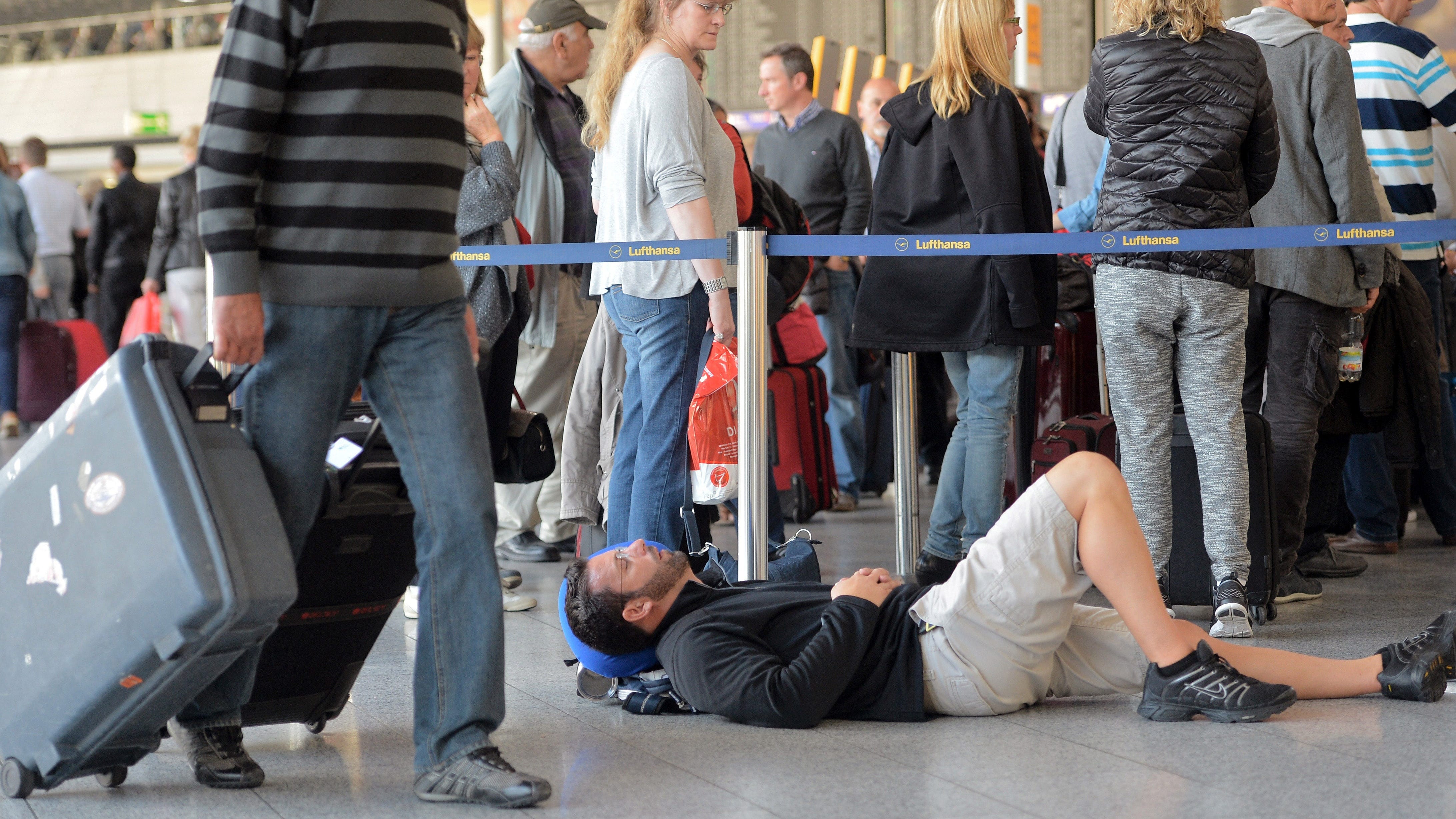 Sleep Tips For Those Traveling This Holiday Season