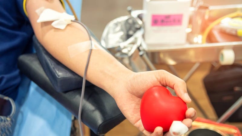 Blood donation services struggle with 'dangerously low' supply as COVID-19 surges