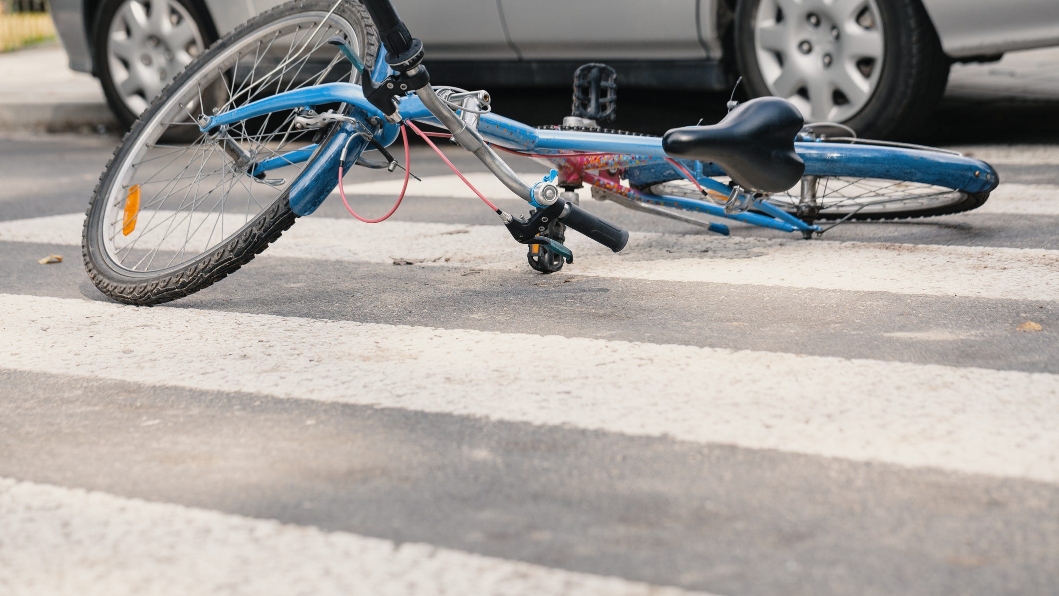 Hit-and-run driver wanted for striking bicyclist in San Dimas