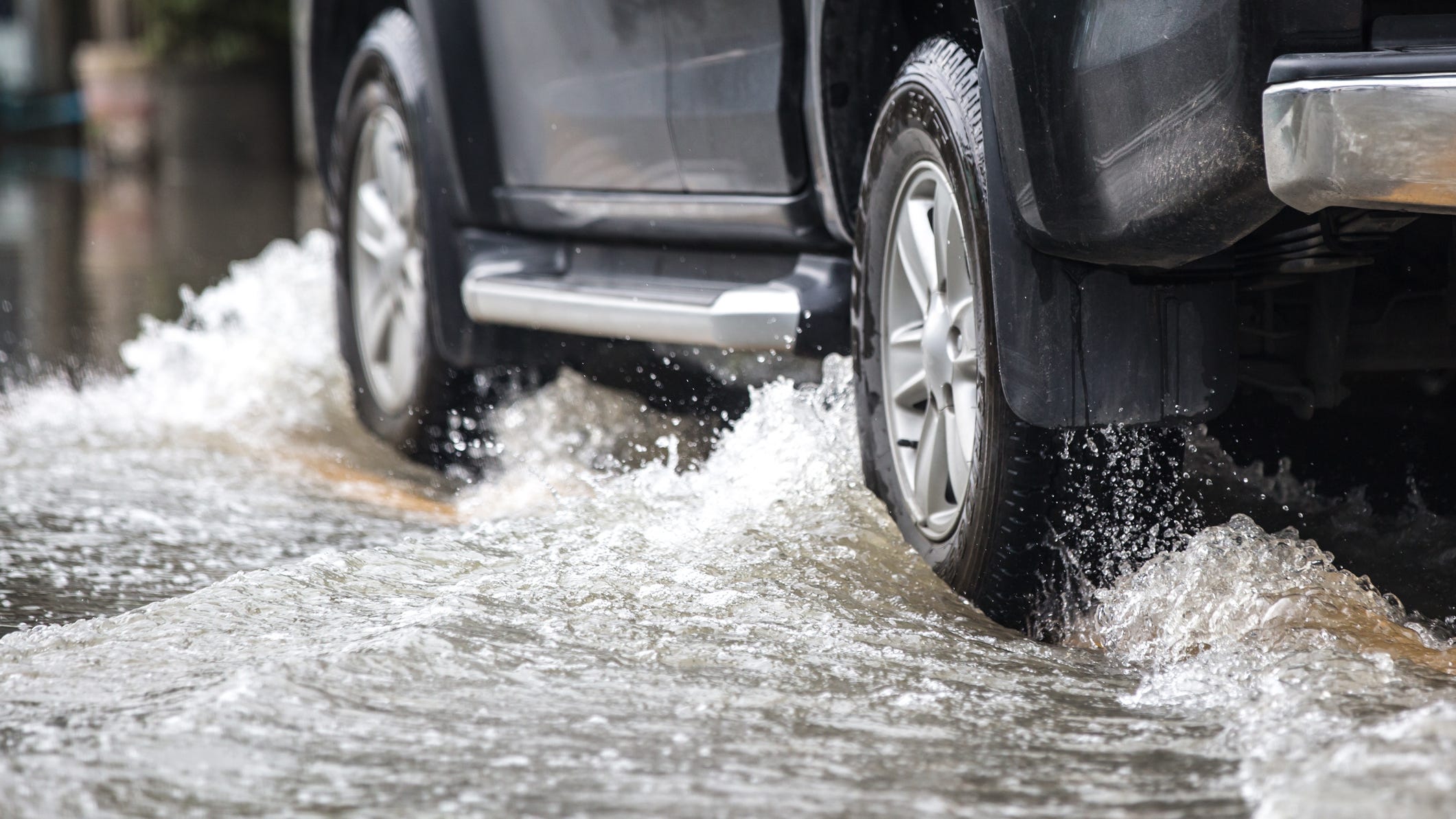 All of Metro Detroit under Flood Watch Wednesday night as storm system hits the area with winds as high as 60 mph