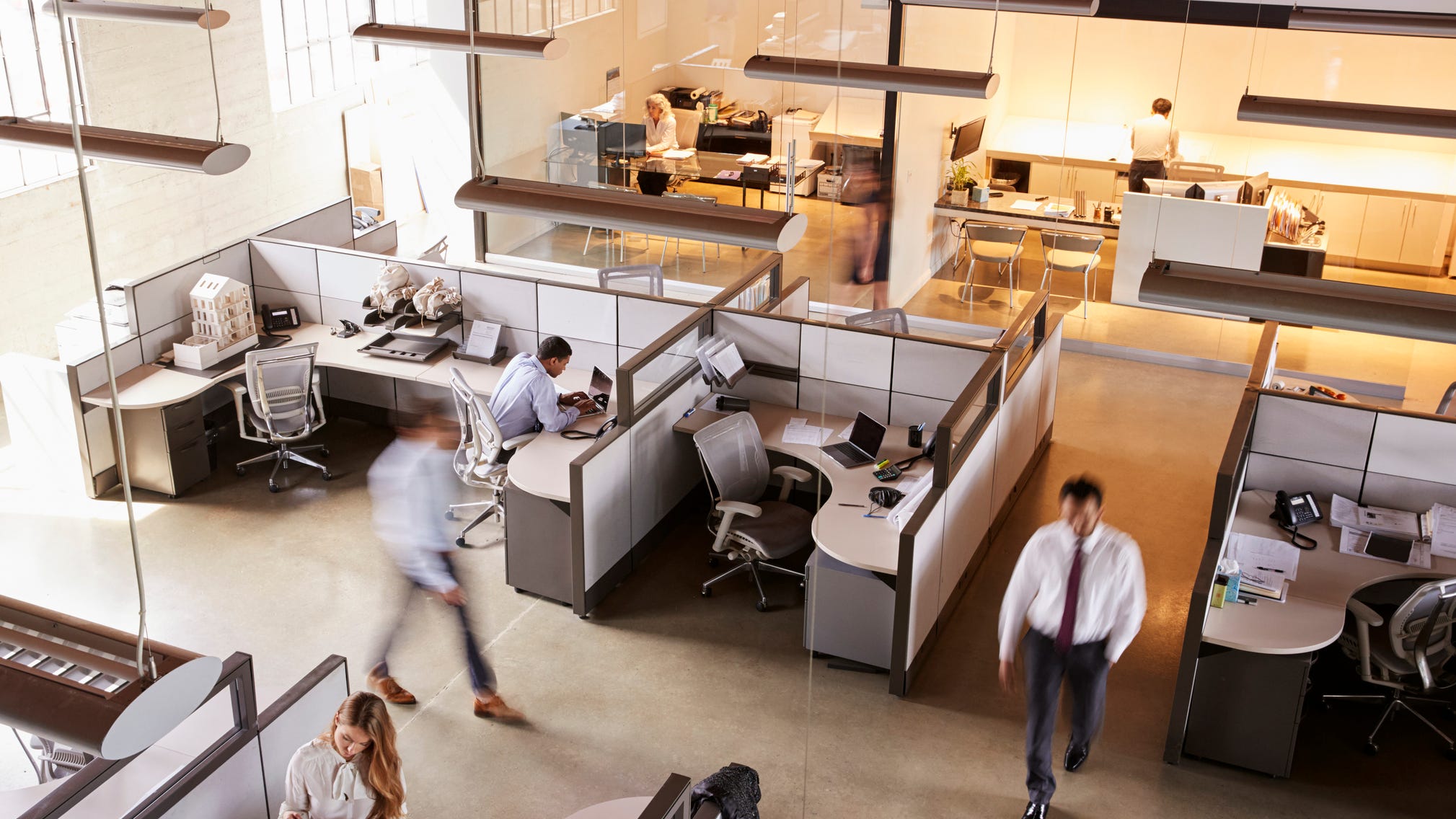 Proposed bill would reduce California work week to 4 days for companies with more than 500 employees