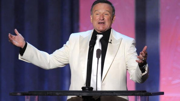 ‘Mrs. Doubtfire’ director responds after fans demand to see rumored NC-17 version of 1993 film
