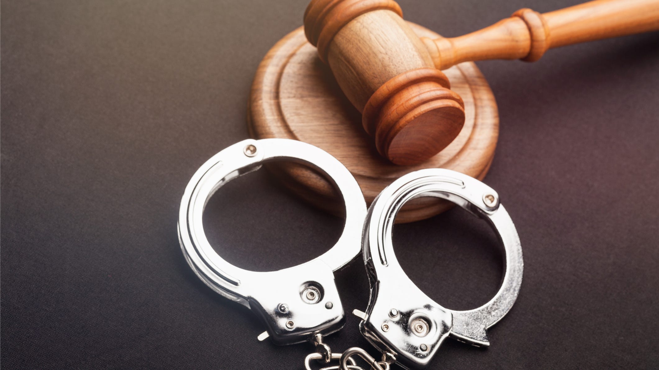 Woman takes meth to deal with labor pains, then drowns newborn