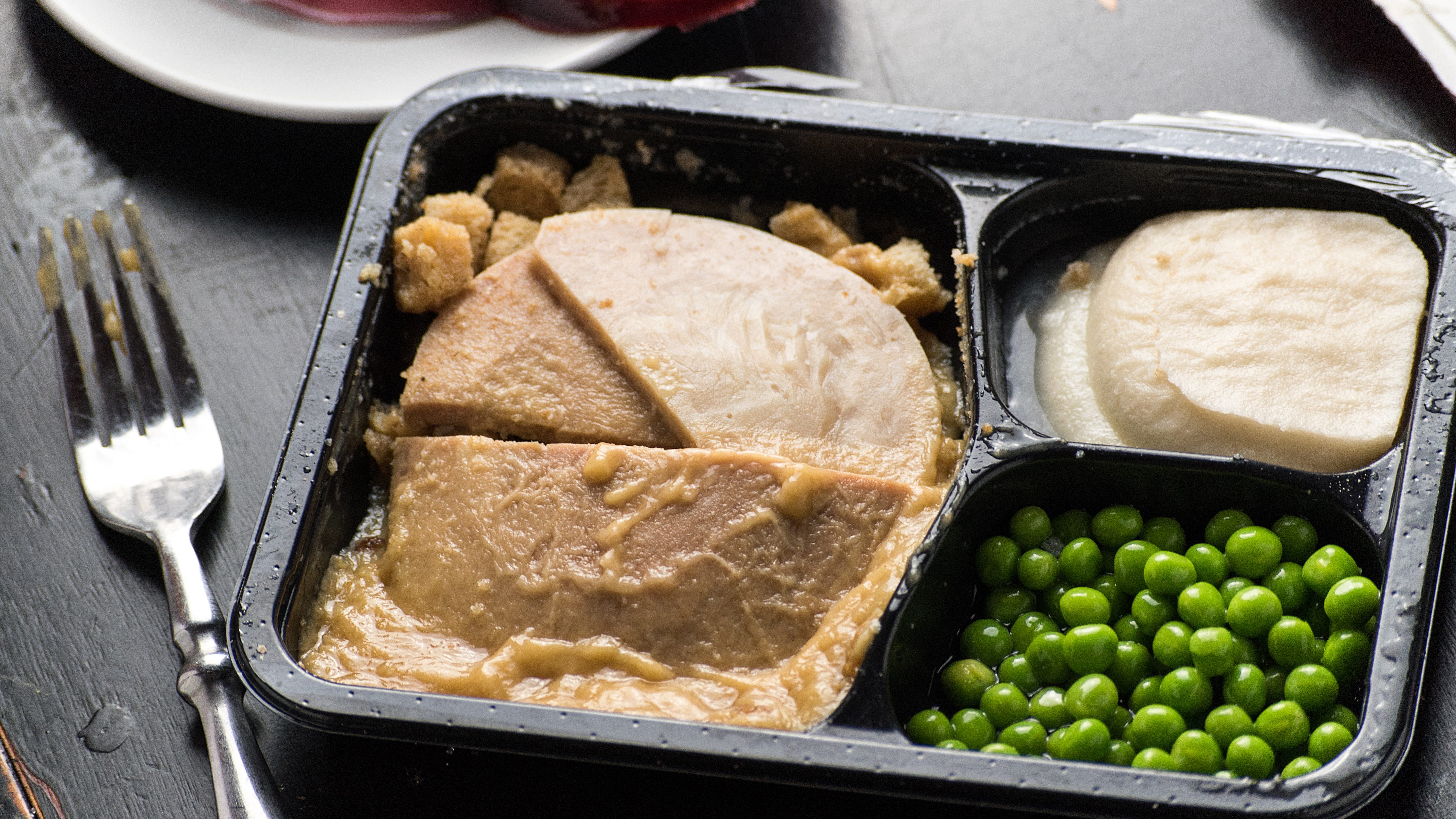 Thousands of Lean Cuisine meals recalled after reports of plastic found in frozen chicken dinners
