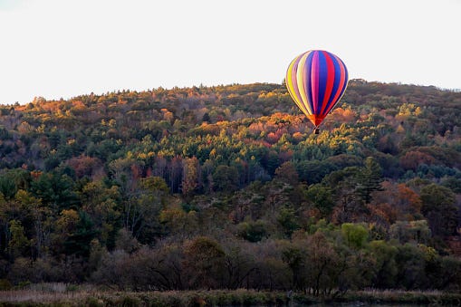 fall foliage hot air balloon