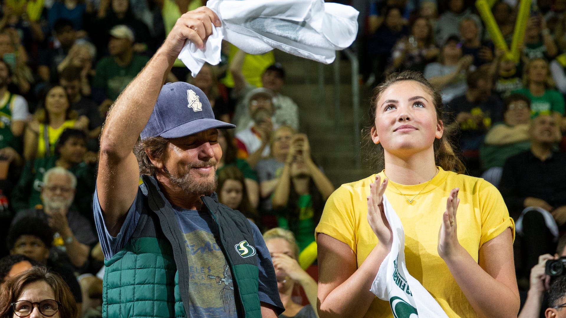 Yes, that’s Eddie Vedder’s daughter singing in the trailer of the new Sean Penn movie ‘Flag Day’