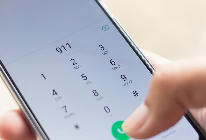 dialing 911 on phone