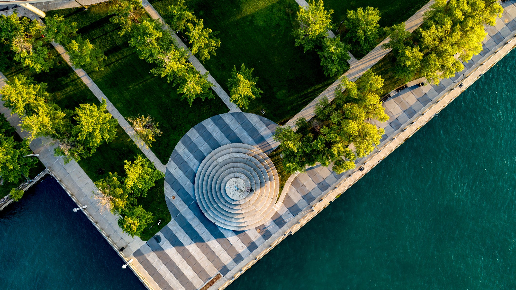Detroit Riverwalk voted best riverwalk in the country for second straight year