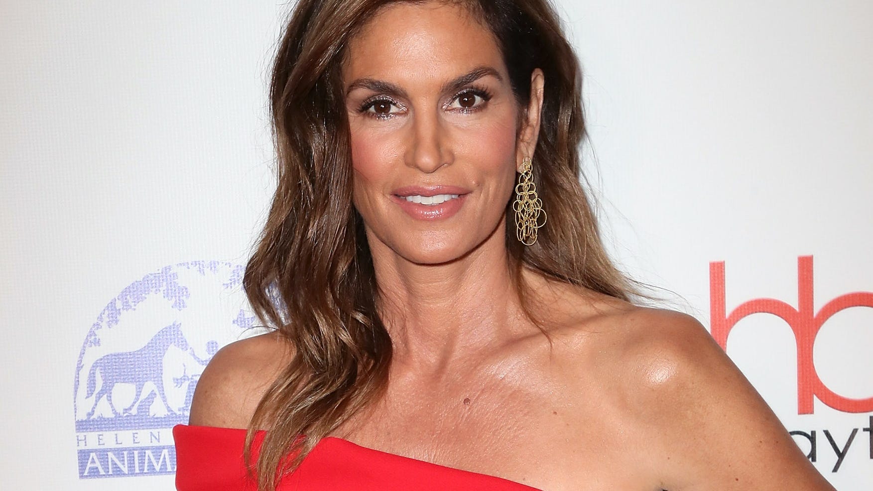 Cindy Crawford, 55, slips into Daisy Dukes to recreate iconic Pepsi ad nearly 30 years later