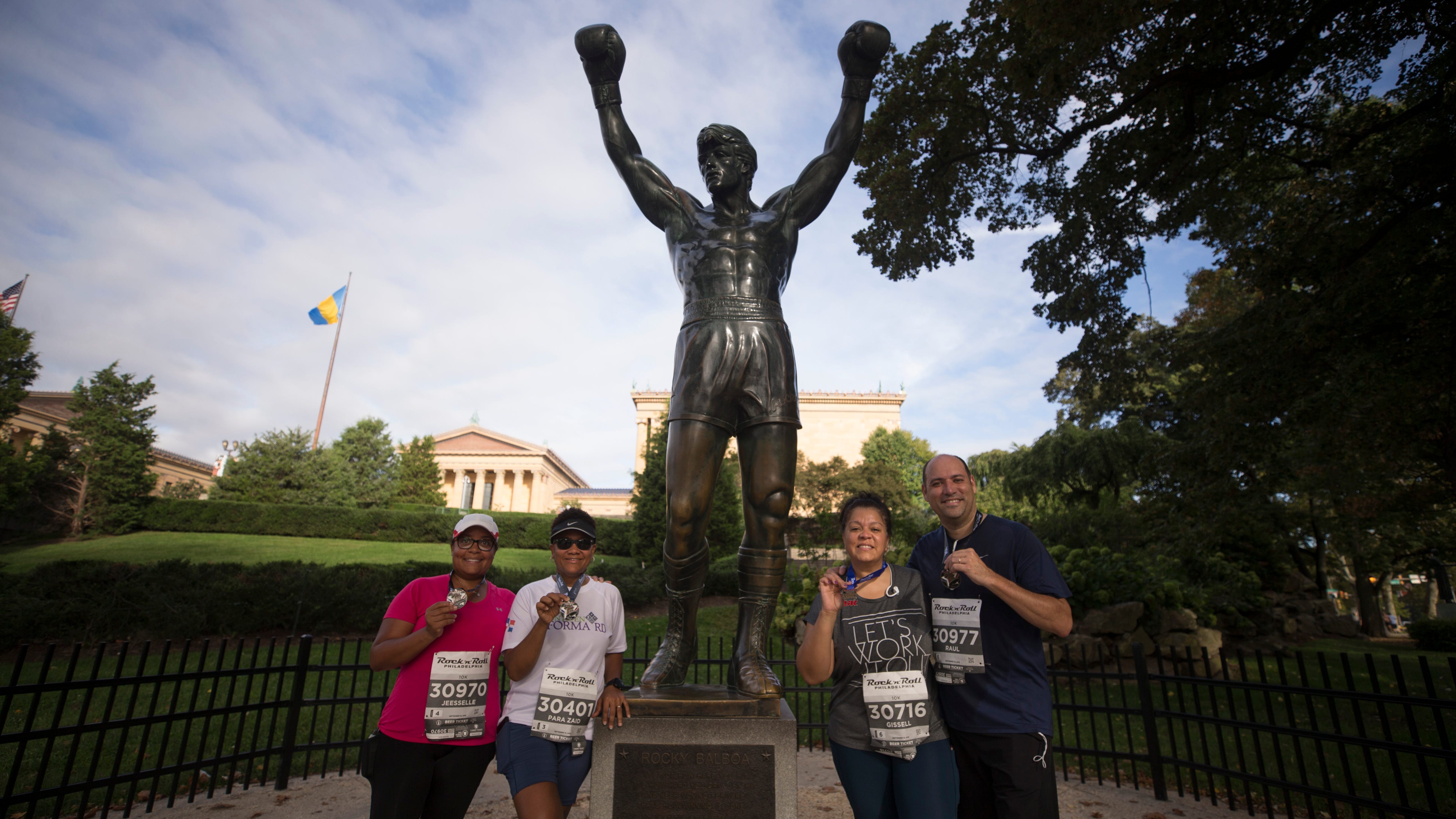 Someone put a Niners shirt on the Rocky statue and now Eagles fans want blood