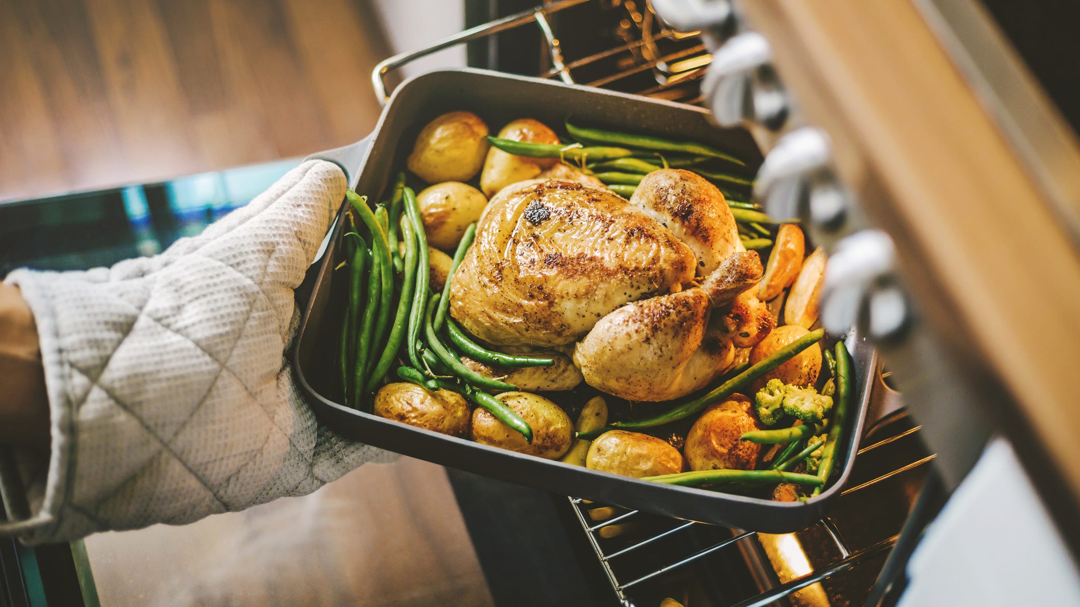 You Can Now Buy an Entire Christmas Dinner in a Tin Can