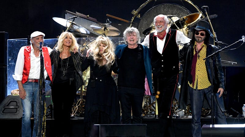 John McVie, Christine McVie, Stevie Nicks, Neil Finn, Mick Fleetwood, and Mike Campbell of Fleetwood Mac 