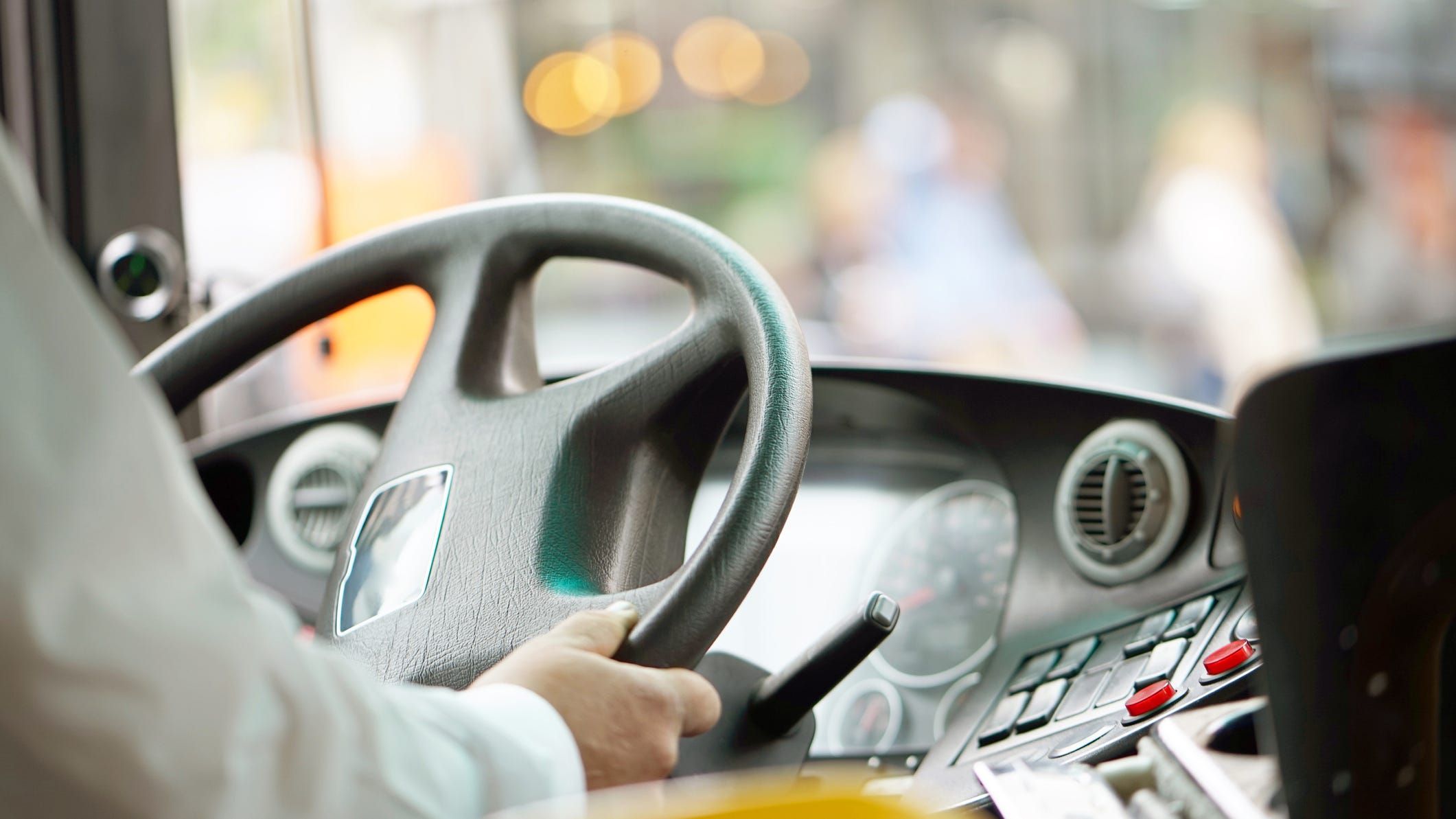 Golden Gate bus drivers vote to strike amidst strained working conditions
