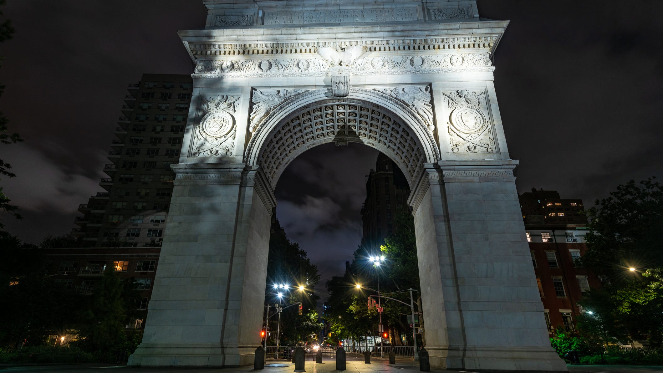 NYPD enforces earlier curfew on weekends at Washington Square Park