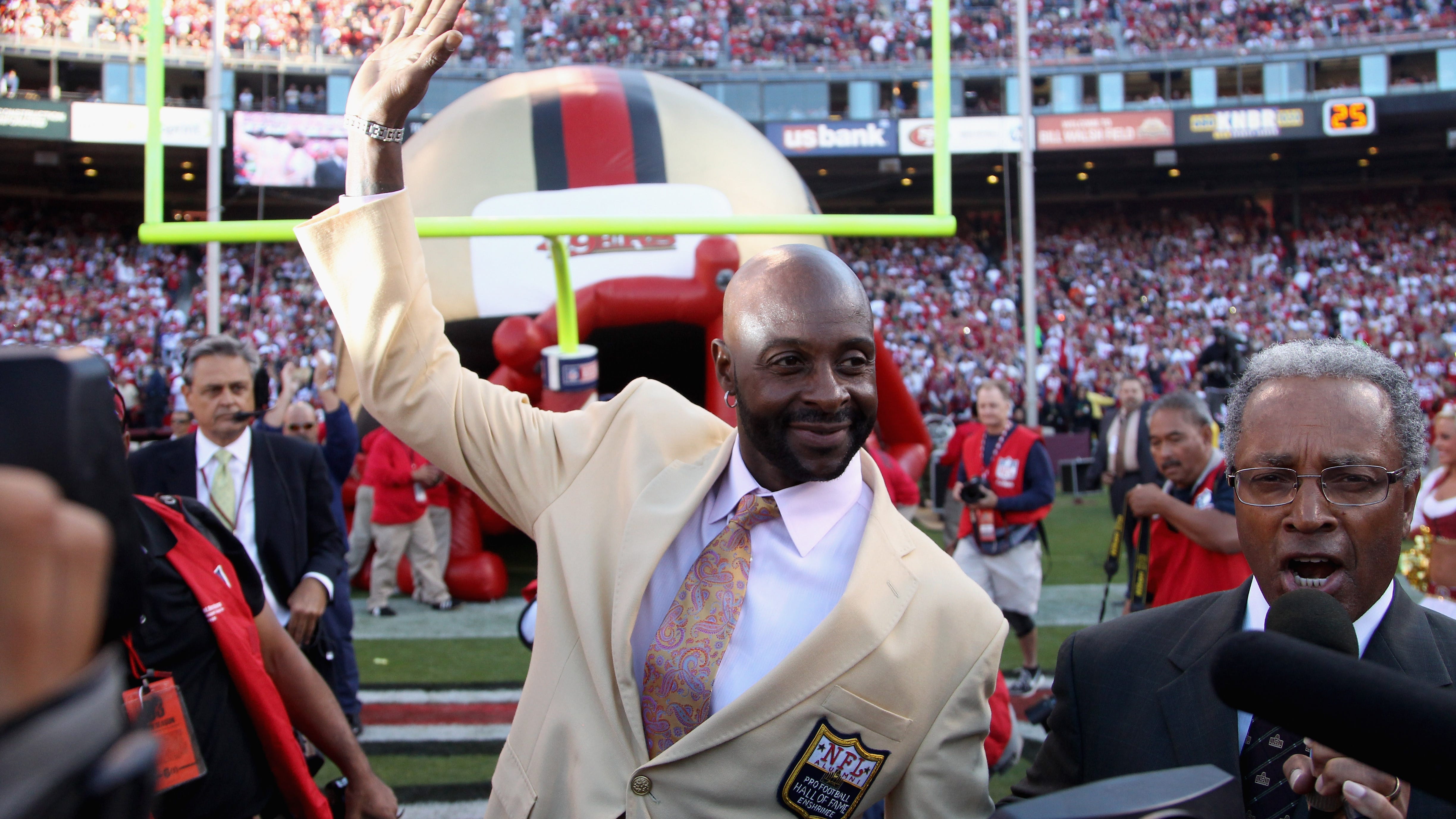 The 10 greatest players in NFL history