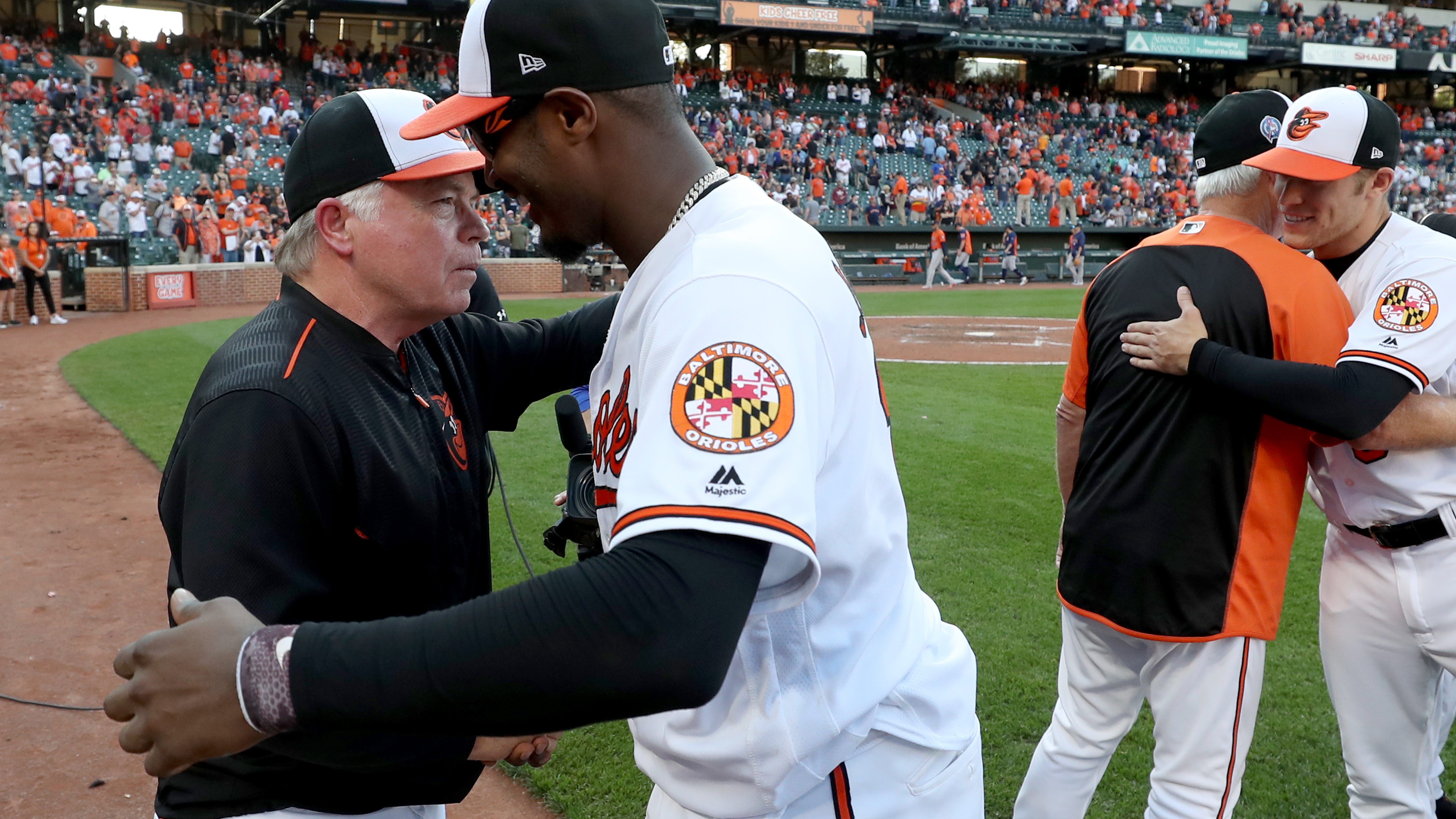 Adam Jones endorses Buck Showalter as a 'great' candidate to manage Mets