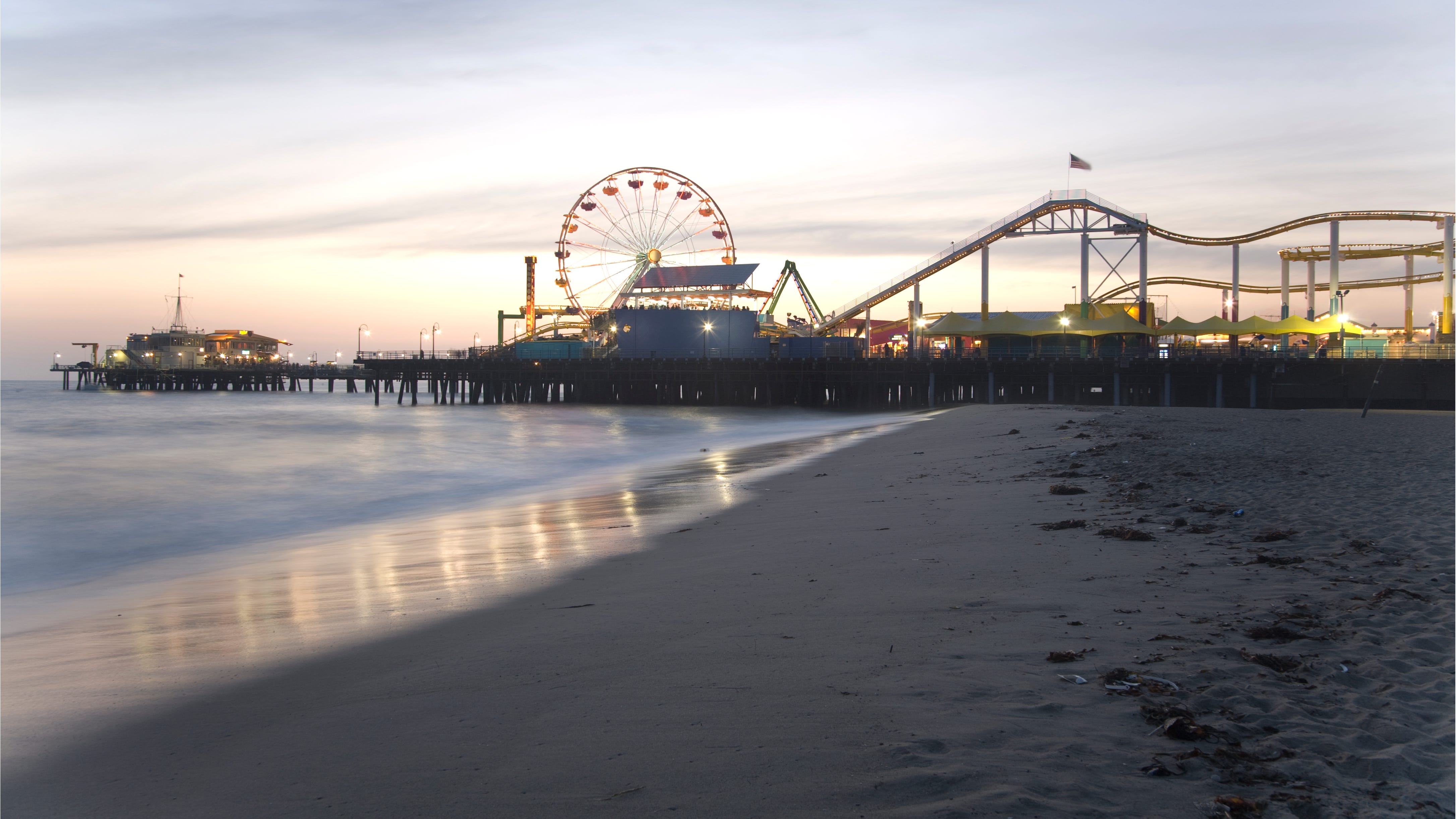 Water use warnings in effect at 7 L.A. County beaches