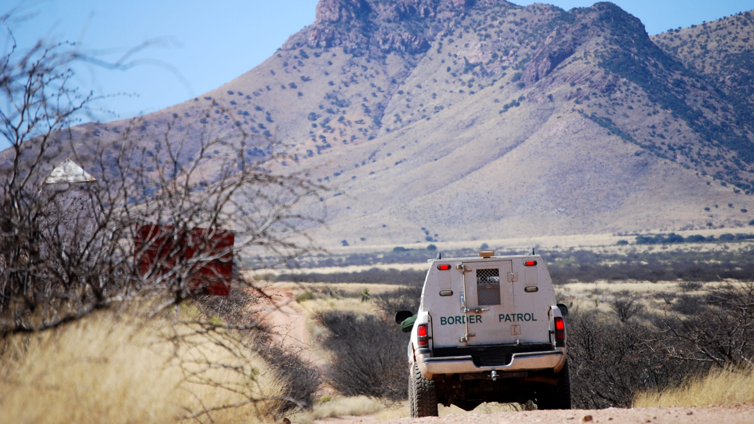 Organizations ask Justice Department to stop Texas from rounding up migrants along the border