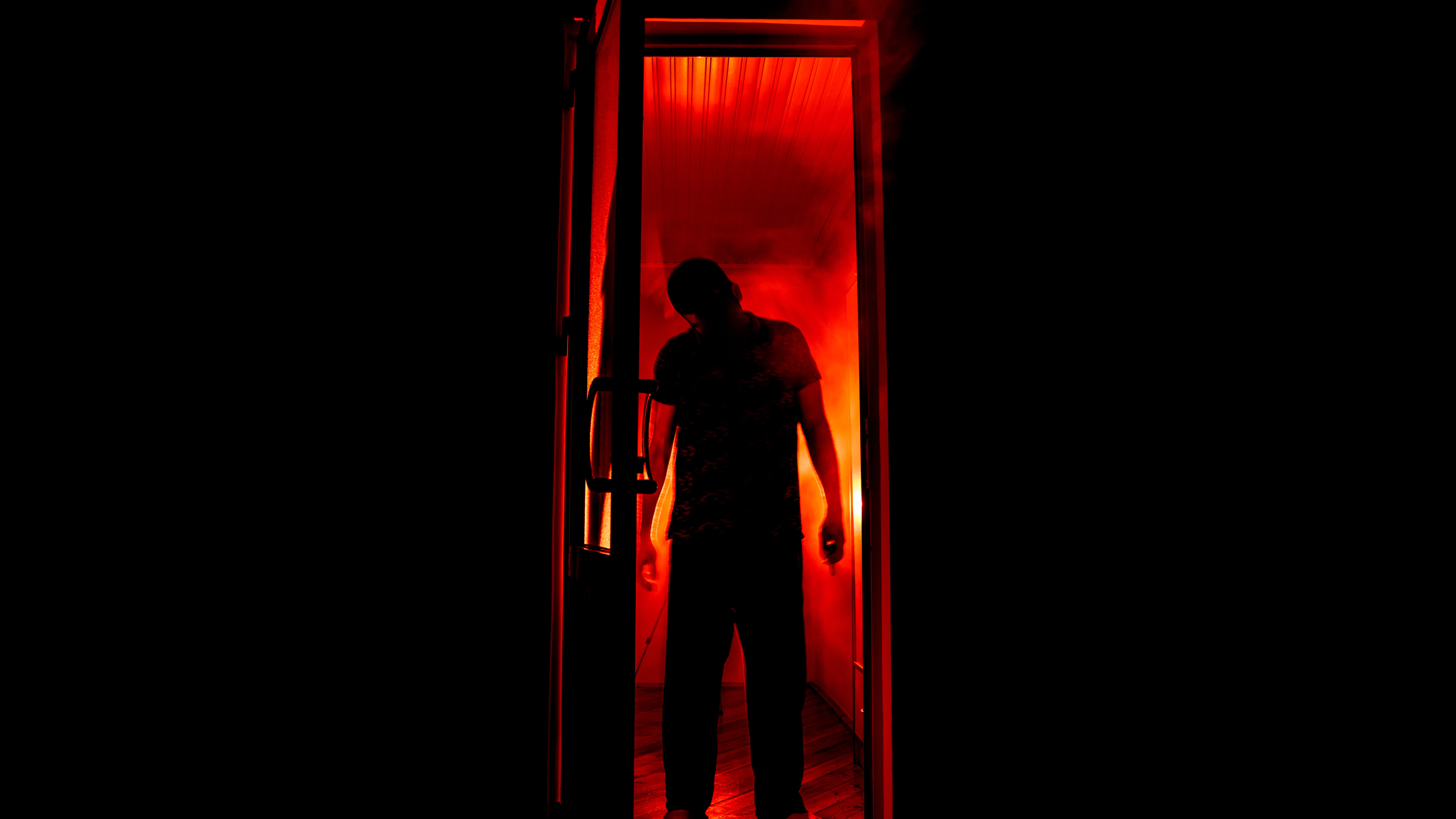 Haunted houses open and selling out amid pandemic despite Illinois ban