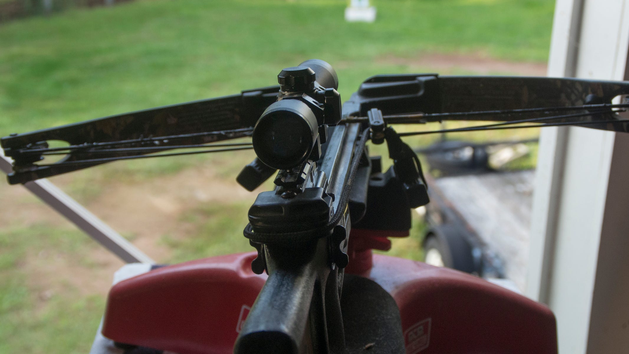 Police: Missouri man shot neighbor with crossbow