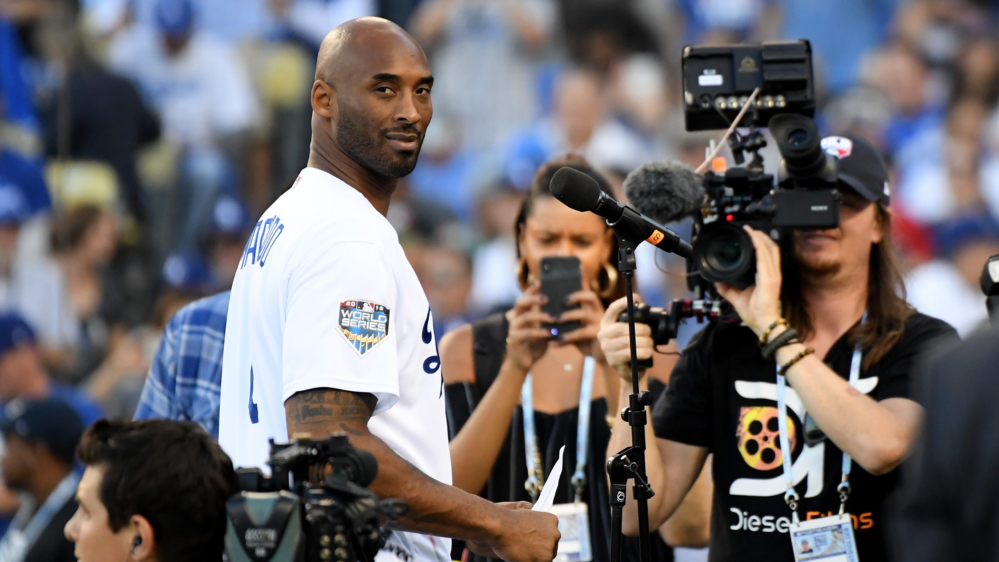 Natalia Bryant throwing out 1st pitch for Dodgers on night honoring Kobe