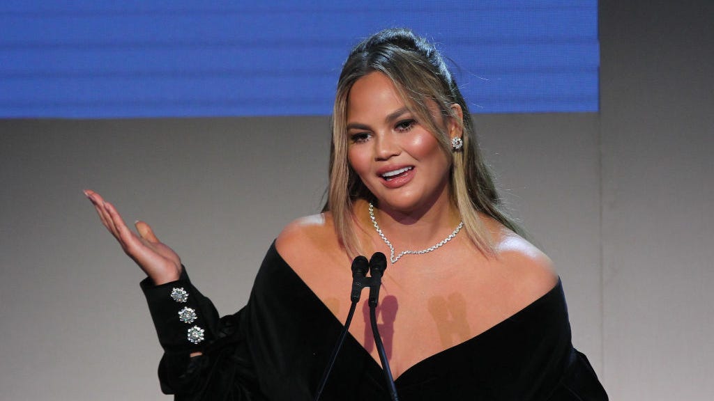 Chrissy Teigen continues 'longest streak' by celebrating 70 days of sobriety on Instagram