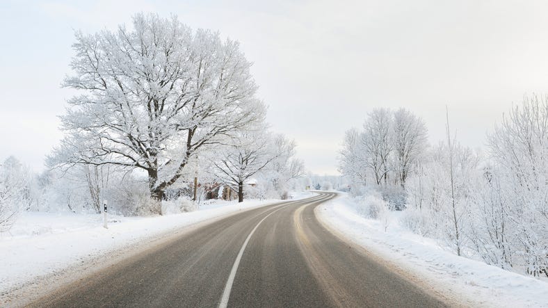 Upper Peninsula town sees 20-inch snowfall, smashes 30-year record