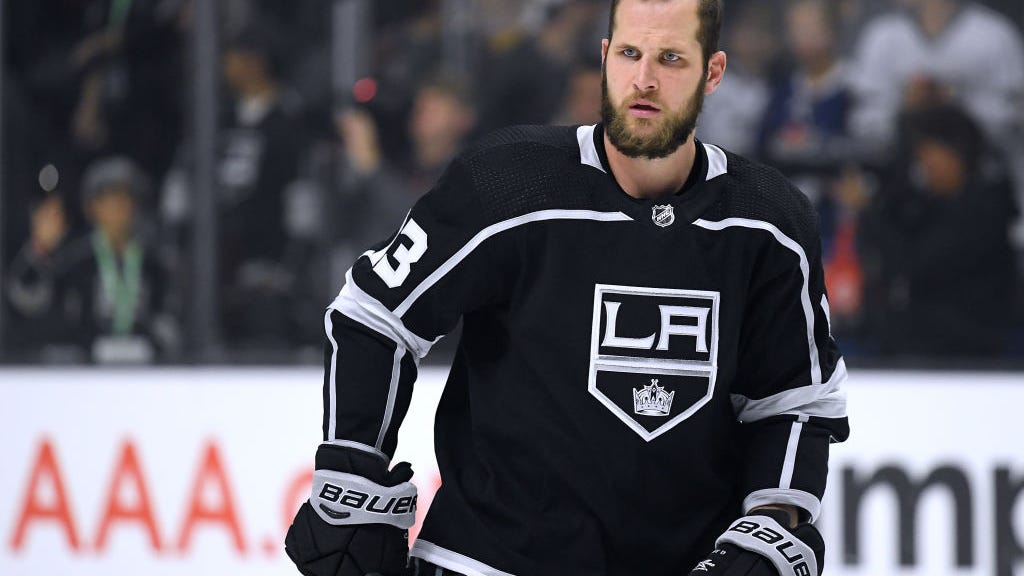 Blues sign forward Clifford to 2-year, $2 million contract