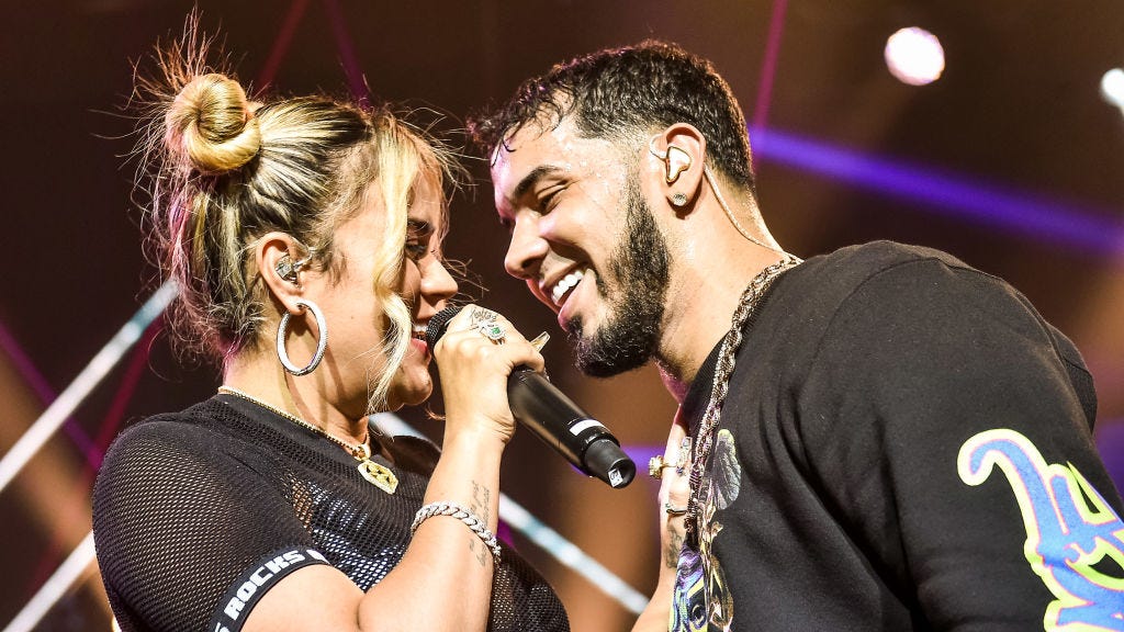 Anuel AA Quiere Establecer Fecha de Boda con Karol G