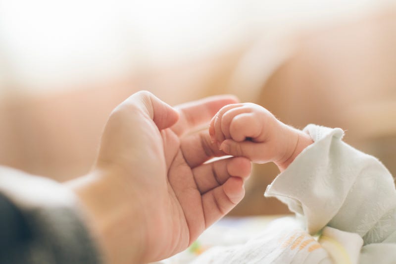 Mothers of bottle-fed babies caught up in the nationwide formula shortage are facing yet another stressful hurdle -- worsening pressure from others who say women should simply breastfeed their children.
