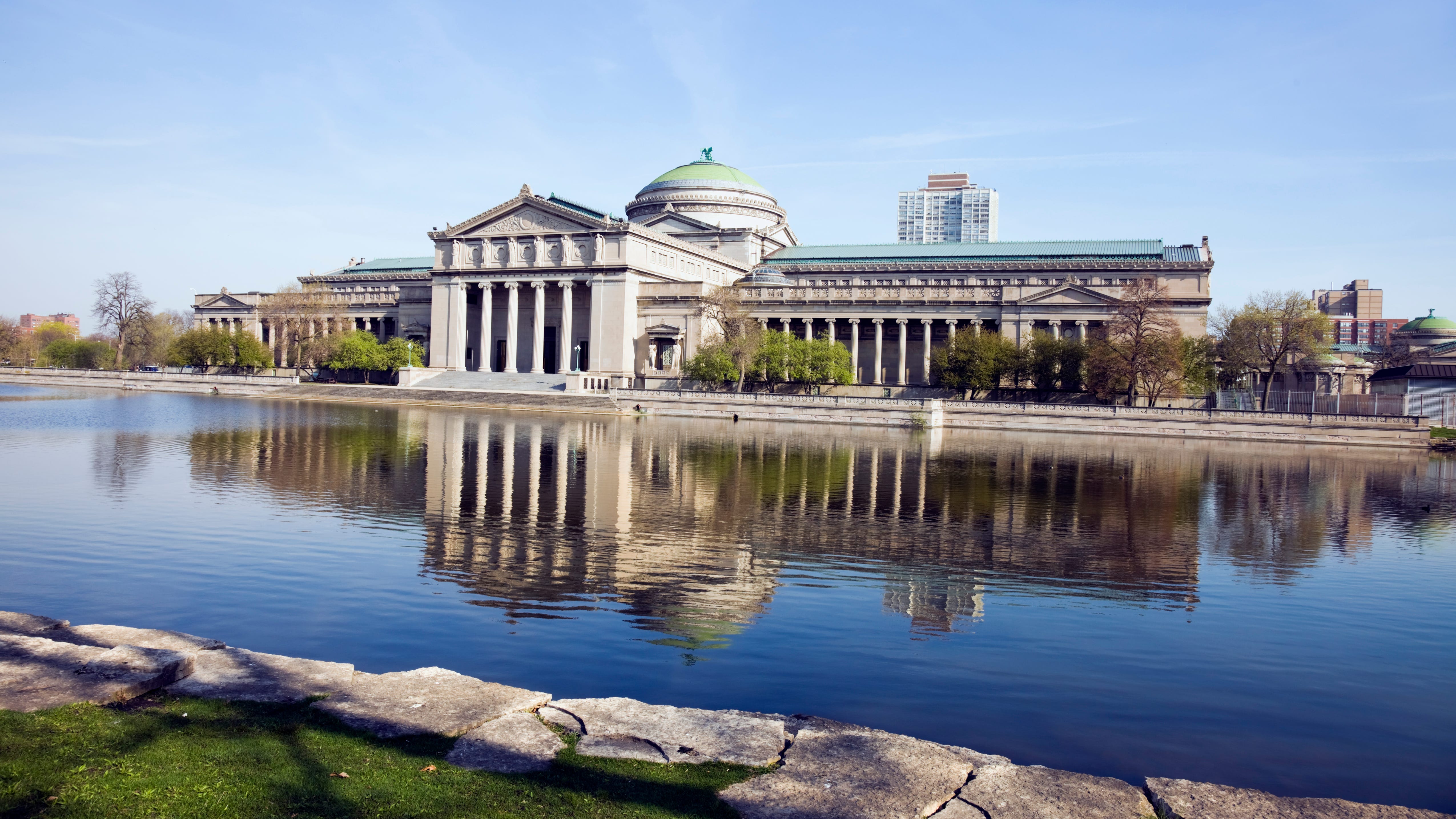 Workers at Museum of Science and Industry vote to unionize