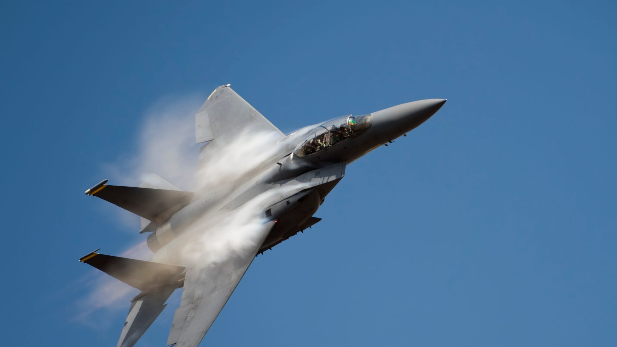 F-15 caused sonic boom that shook parts of Illinois near St. Louis