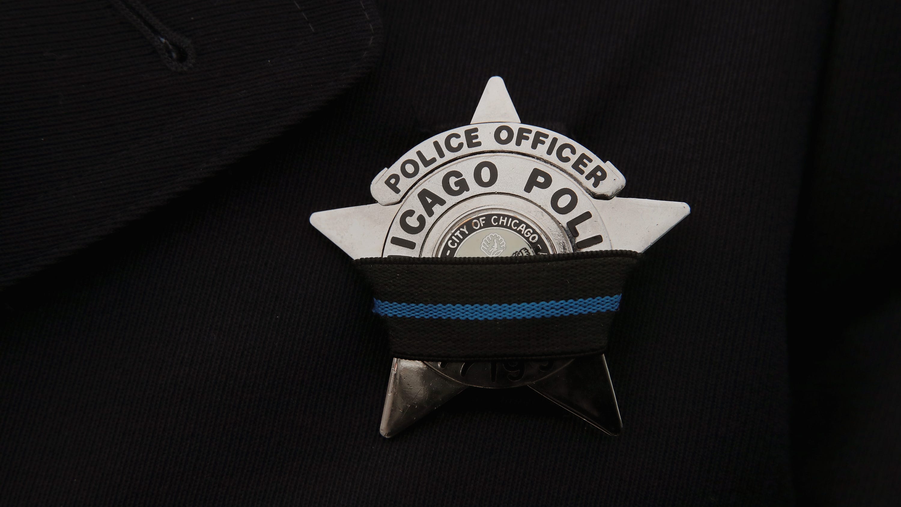 Police continue search for suspect in fatal shooting of off-duty cop in Avalon Park