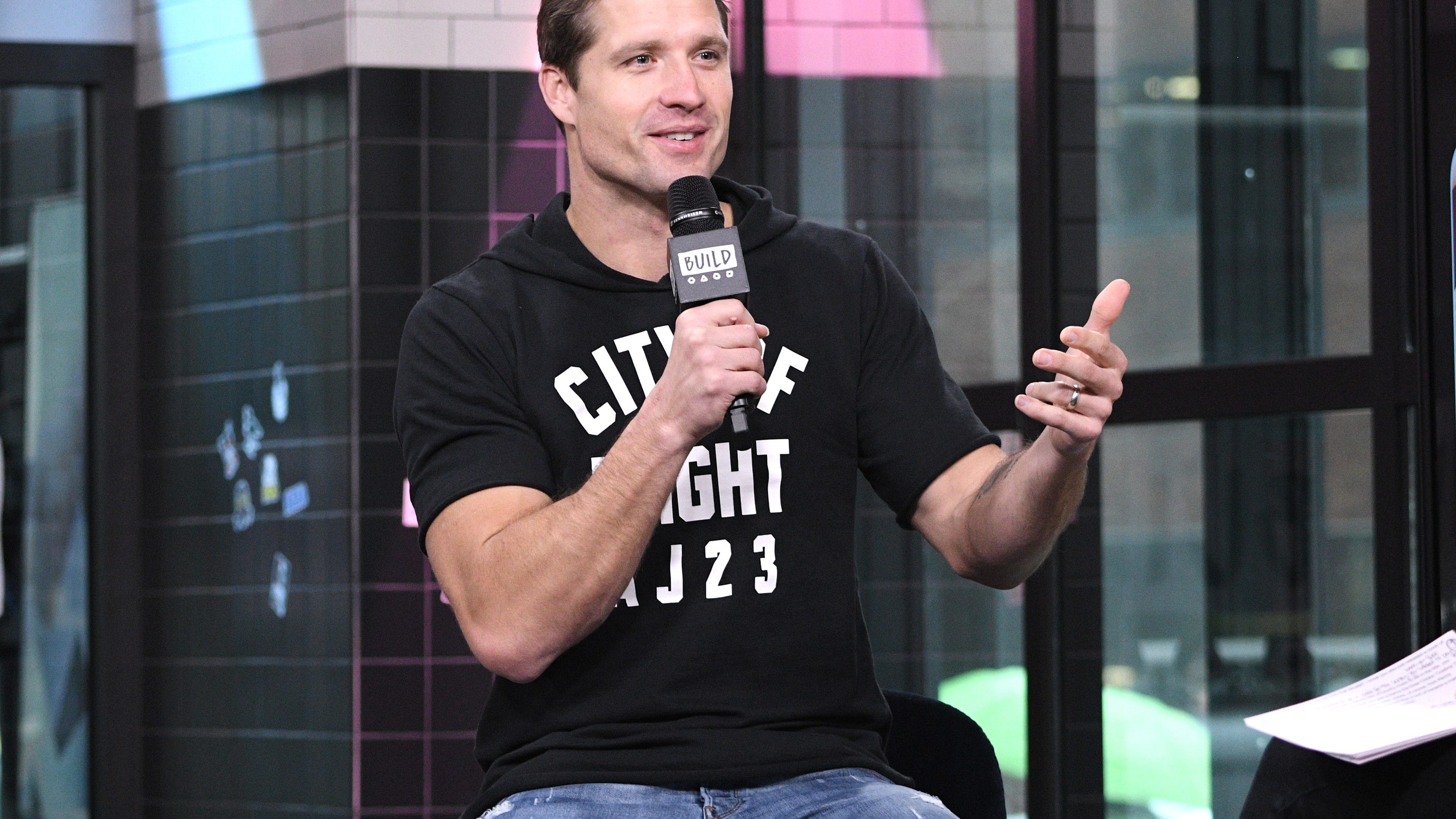 Walker Hayes clears up lyrics gone wrong about 'Natty,' 'Maddy' and 'squeak-squeakin' in 'Fancy Like'