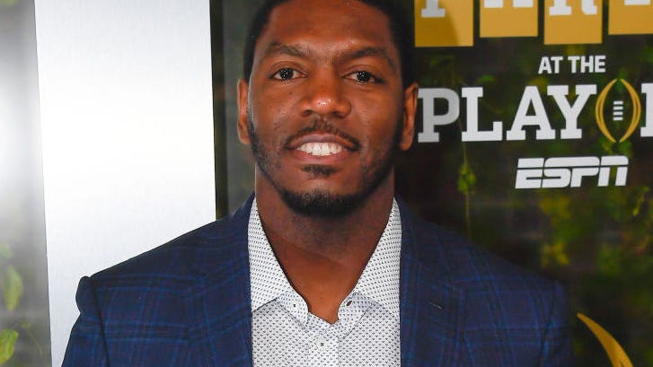 Jonathan Vilma gets criticized for 'James Franco' blunder, botching names during Eagles-Steelers game