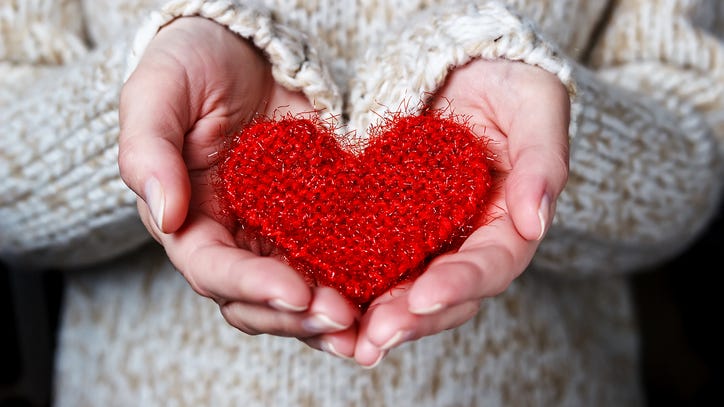 7 ways to help others and give back during the holidays